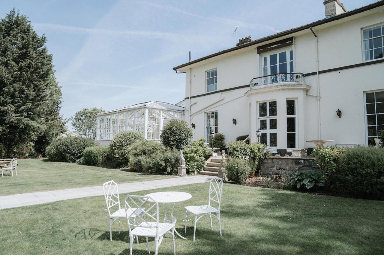 Highfield Hall Mold Exterior foto