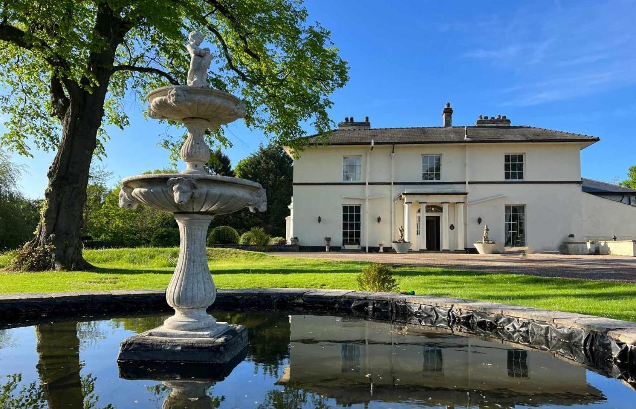 Highfield Hall Mold Exterior foto